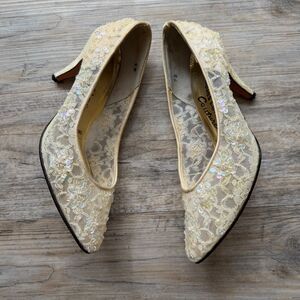 Jacques Levine Couture Ivory Beaded Lace Heels Size 7 Wedding Shoes Vintage